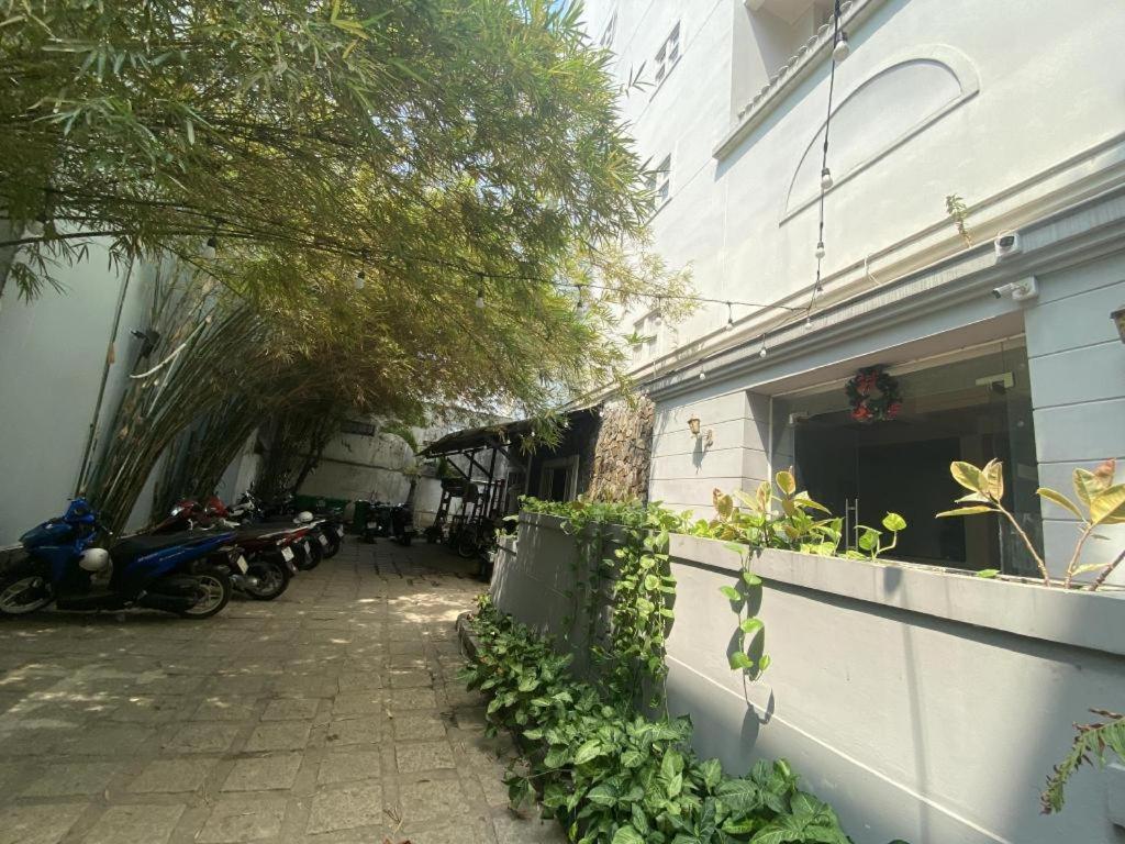 Amura Hotel Thu Duc Hô Chi Minh-Ville Extérieur photo